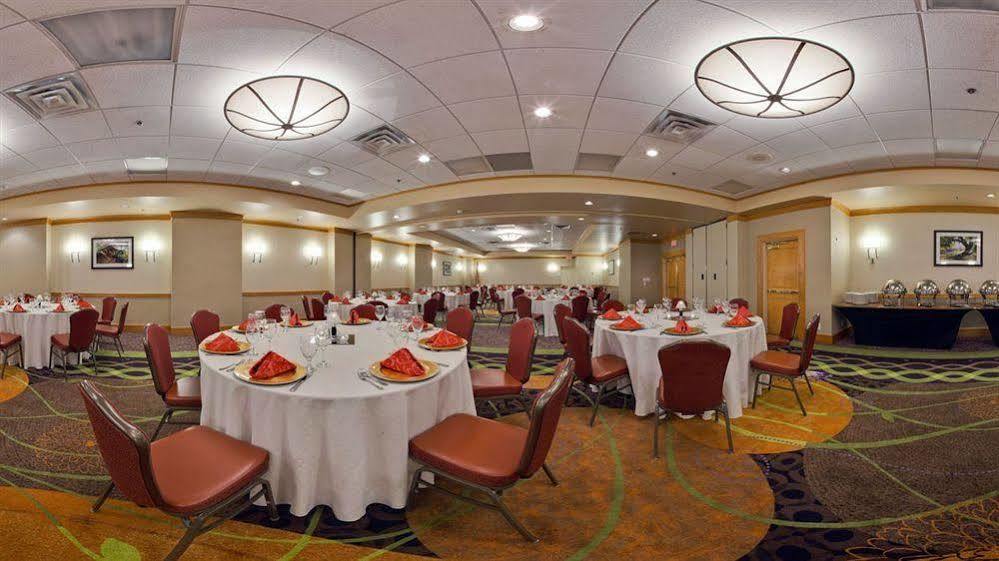 Holiday Inn Clark - Newark By Ihg Exterior foto